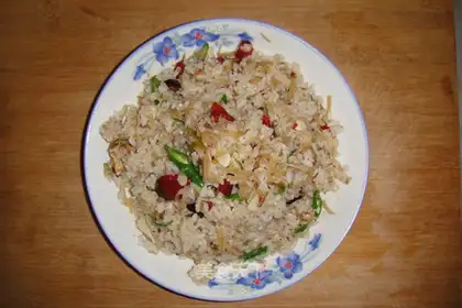 Fried rice with shredded potatoes