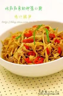 Crispy bamboo shoots in chicken sauce