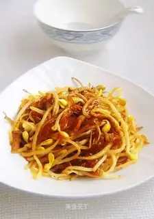 stir-fried bean sprouts with crystal powder