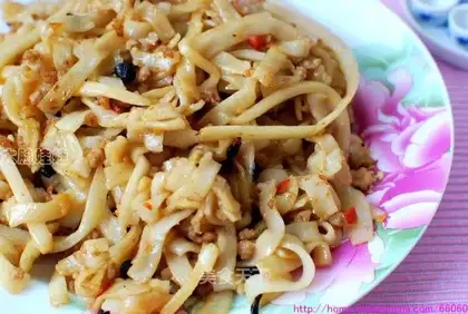 Laoyou fried rice noodles