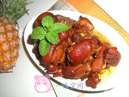 Braised pork knuckle