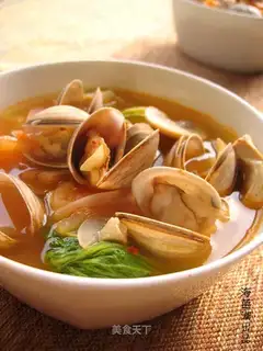 Korean pickle and clam soup