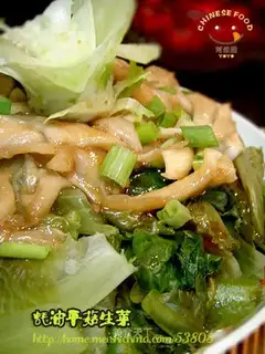 Oyster sauce, mushroom and lettuce