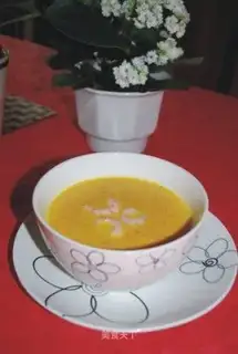 Carrot and apple bisque