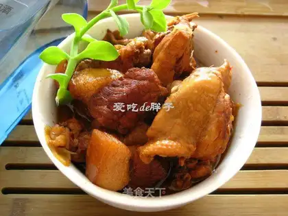 Roasted pork belly with three yellow chicken
