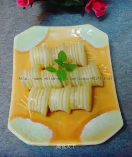 Thousand Layer Horseshoe Cake