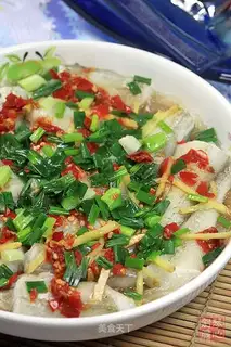 Steamed fish with chopped pepper