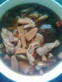 Cuttlefish pork tripe soup