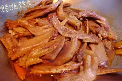 Braised duck fins and duck feet