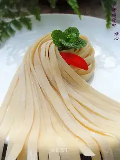 Hand-rolled whole egg noodles