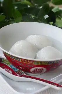 sesame dumpling