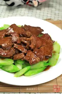 Grilled beef with sirloin and blue