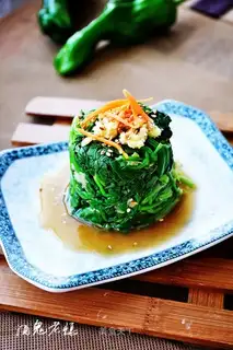 Garlic and ginger minced spinach pagoda