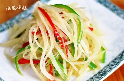 Shredded hot and sour potatoes with cold salad