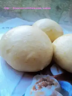 Pumpkin steamed buns