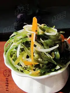 stir-fried three shredded seaweed