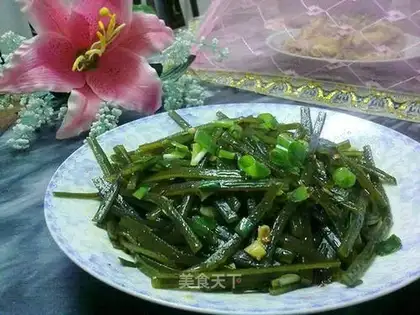 Spicy shredded seaweed