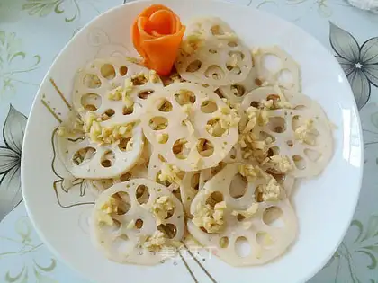 Sweet and sour lotus root slices