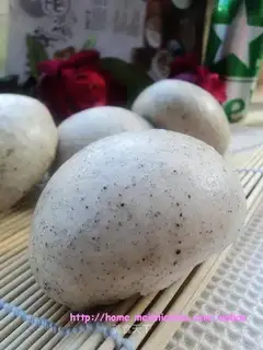 Sesame steamed buns