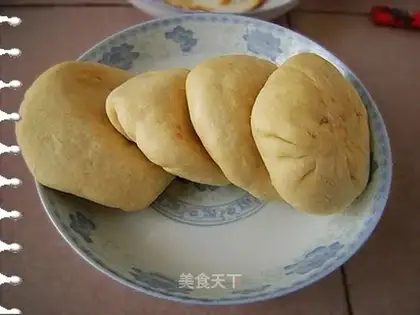 Electric rice cooker makes sugar cakes