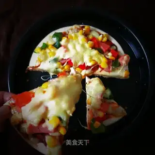Twin pepper corn ham pizza
