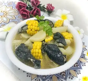 Corn radish chicken soup