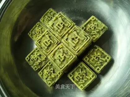 Green bean cake