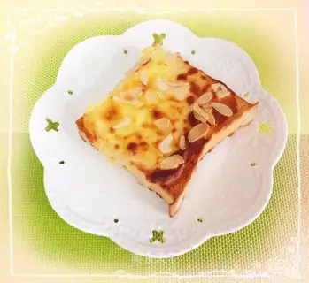Rock-burned cheese toast