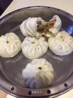 A mushroom fan bun