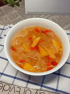 Pineapple silver ear soup