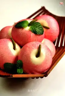 Red apple buns