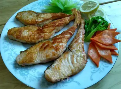 Fried salmon