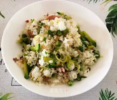 Scratched pea fried rice