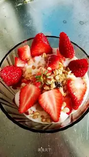 Strawberry oatmeal