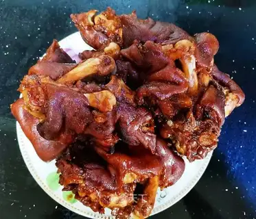 Secret sauce pig hoof