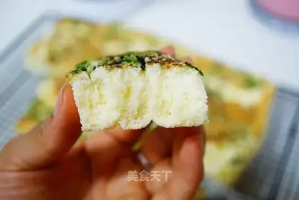 Onion moss cake