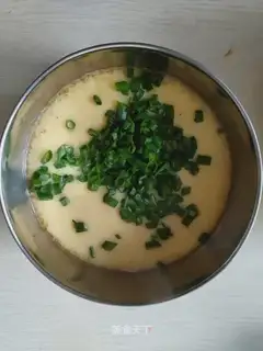 Steaming eggs