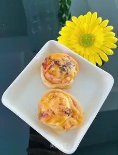 Bacon egg rolls
