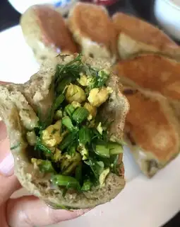 ♪ Ale, ale, ale, an egg dumpling ♪