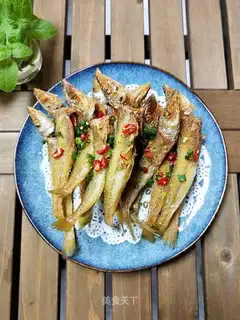 Fried sardines