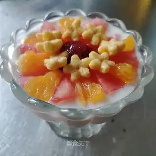 Yogurt and fruit shakes