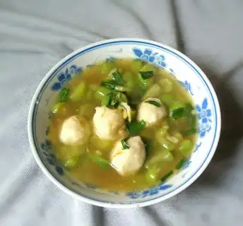 Smelt fishball soup