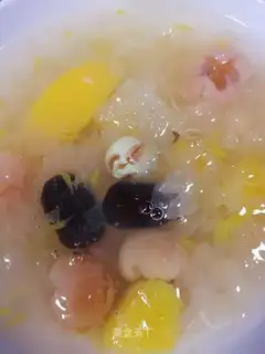Sugar, silver and fruit
