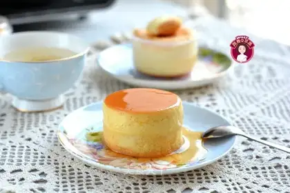 Caramel cheese pudding