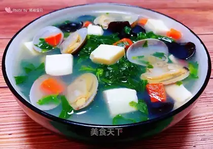 The soup of flowers and tofu