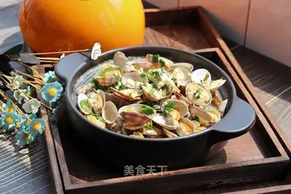 Garlic fans and clams