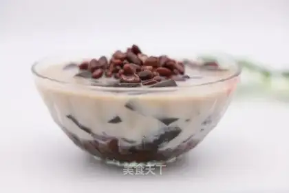 Tortoise cream, red beans