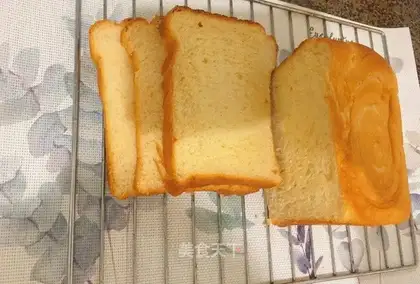 Light cream toast