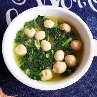 Meatball cabbage soup