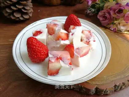 Strawberry yogurt